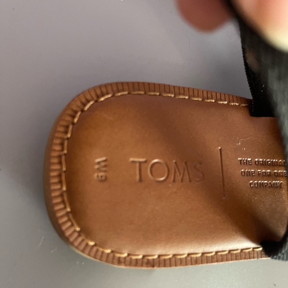 TOMS Sicily Black Canvas Denim Sandals Size 9 - Picture 2 of 5